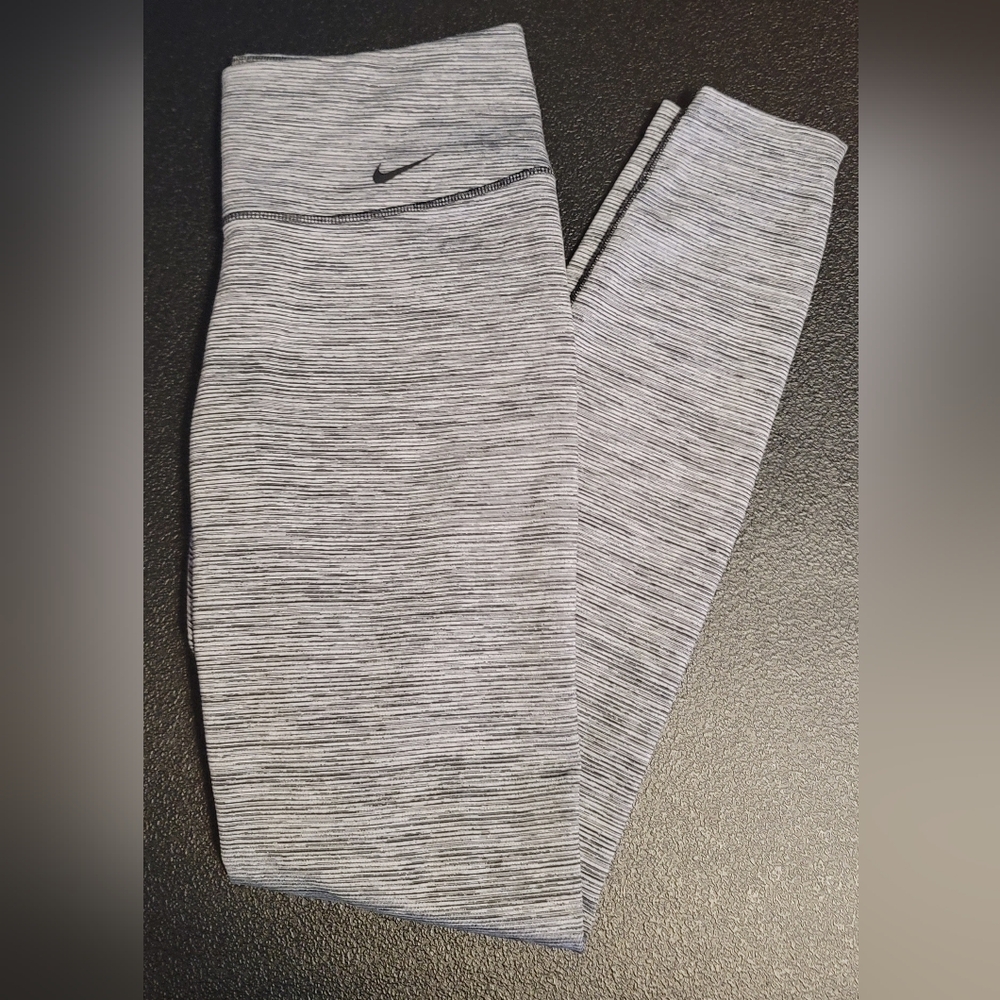NIKE Dri-Fit leggings